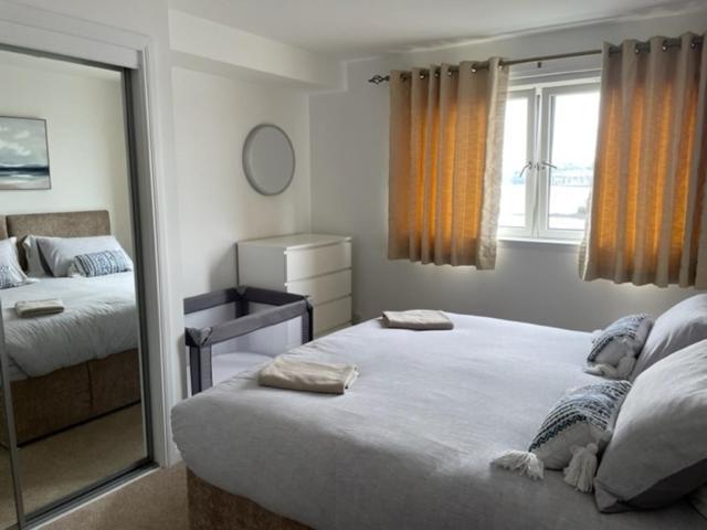 Lux Waterfront 2 Bed Apt, V&a 10min Walk, St Andrew's Golf 25min Drive * Dundee