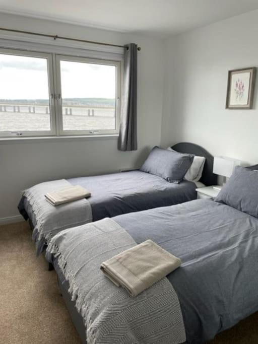 Lux Waterfront 2 Bed Apt, V&a 10min Walk, St Andrew's Golf 25min Drive Apartment